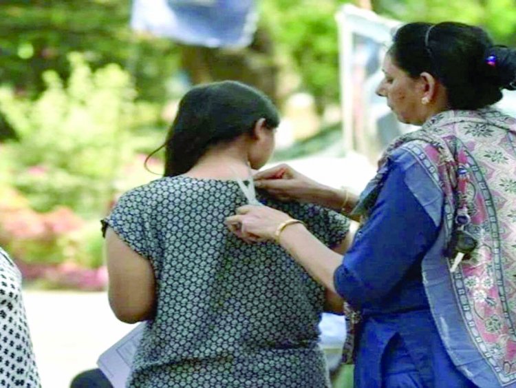 नीट परीक्षा में शामिल सैकड़ों छात्राओं के इनरवियर उतारकर किया शर्मसार, पांच गिरफ्तार