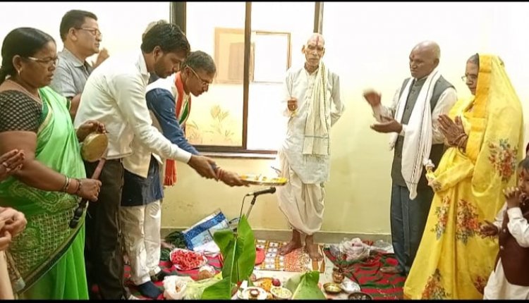 कुम्हारी में 3.5 करोड़ की लागत से बने नवीन नगर पालिका भवन का श्री सत्यनारायण पूजन के साथ शुभारंभ 