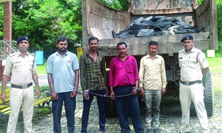 चोरी की नियत से बीएसपी प्लांट के झाडिय़ों में छिपा रखा था लोहा, 10 लाख के माल सहित चार गिरफ्तार