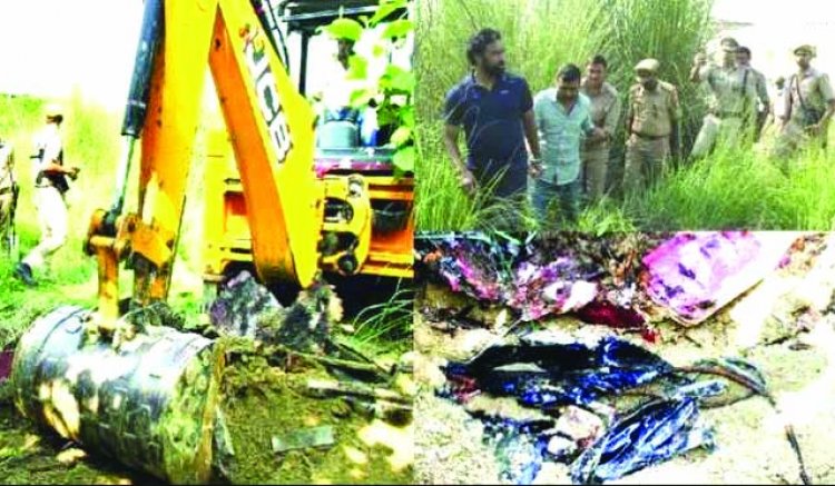 जौहर यूनिवर्सिटी में पुलिस का सर्च आपरेशन जारी, दीवार तोड़कर निकलीं गई पुरानी किताबें
