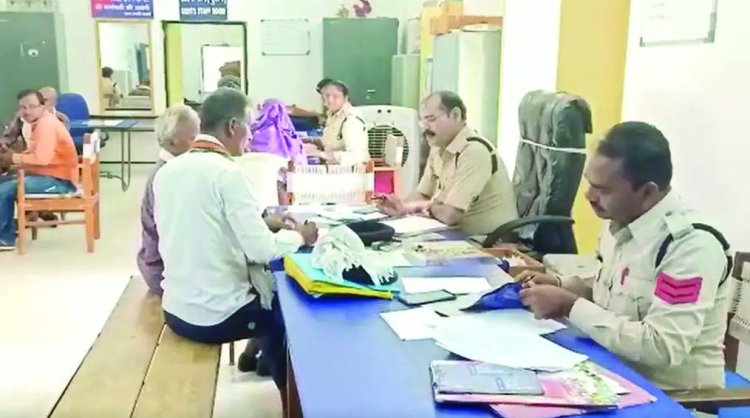 किसानों के केसीसी लोन लेकर फरार 1 करोड़ की ठगी मामले में दो आरोपी गिरफ्तार