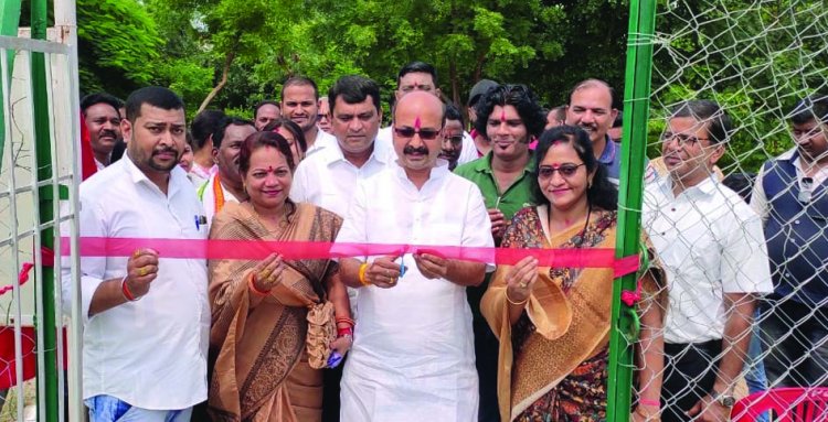 तालपुरी में बैडमिंटन कोर्ट का लोकार्पण, एचएससीएल रूआबांधा नहर किनारे बनेगी सड़क