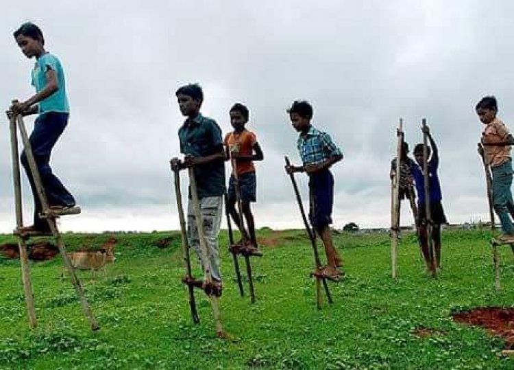 इस हरेली में आम नागरिक भी उठा सकेंगे गेड़ी चढ़ने का आनंद