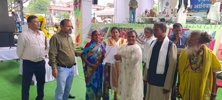 वन अधिकार पत्र मिलने से ग्रामीणों का सुधर रहा जीवन