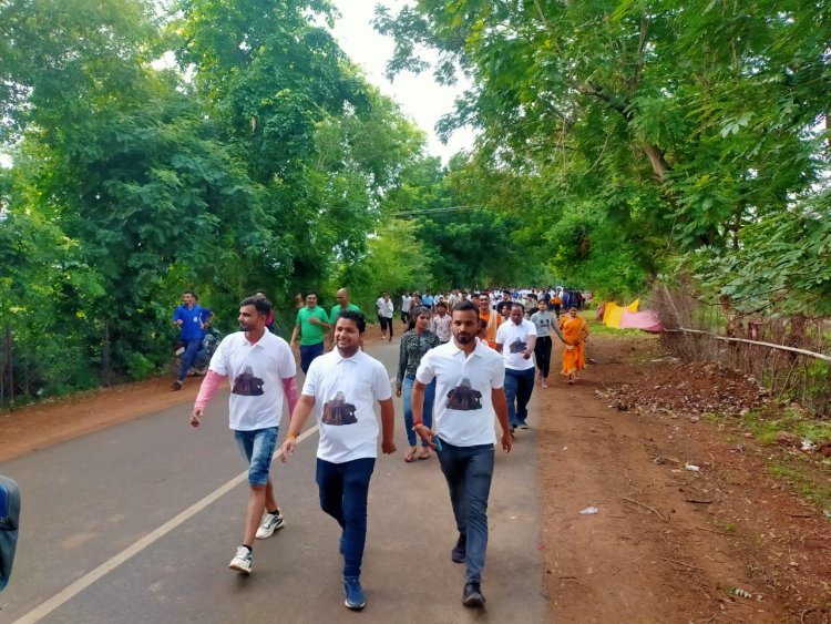 बाबा भोरमदेव पदयात्रा में हुए सामिल NSUI जिलाध्यक्ष शीतेश चंद्रवंशी