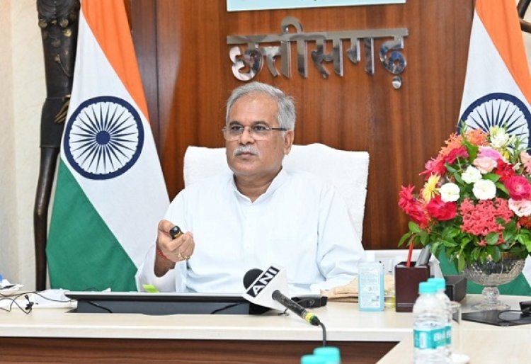 सीएम बघेल ने किया प्रदेश के पहले स्वामी आत्मानंद अंग्रेजी माध्यम महाविद्यालय का लोकार्पण