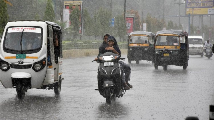 छत्‍तीसगढ़ में जारी है बारिश का दौर, मौसम विभाग ने 19 जिलों के लिए फिर जारी की चेतावनी