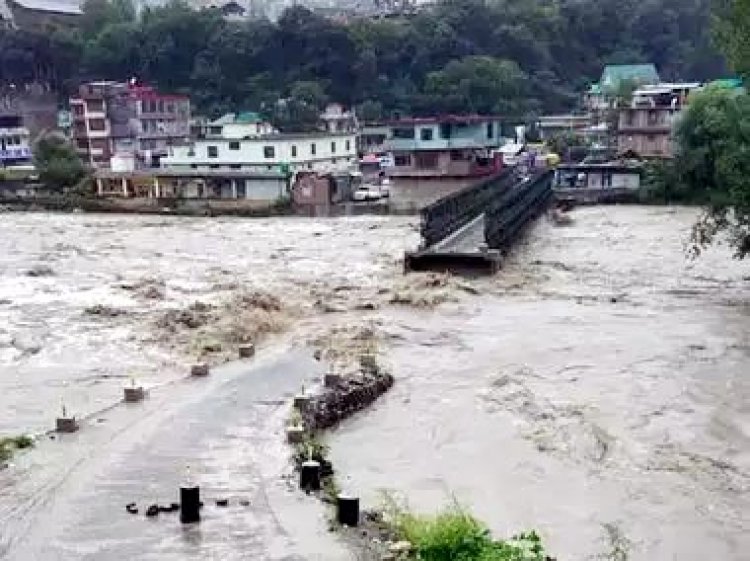 हिमाचल में बारिश से हुई ताबाही