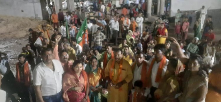 कुम्हारी के मंदिरों में की पूजा अर्चना करने पहुंचे सांसद बघेल