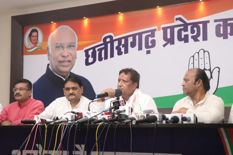राजनांदगांव में लड़ाई किसान और किसानों के शोषक के बीच : गिरीश देवांगन