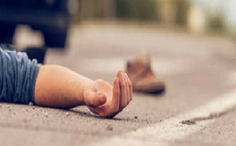ट्रक ने बाइक चालक की कुचला मौत