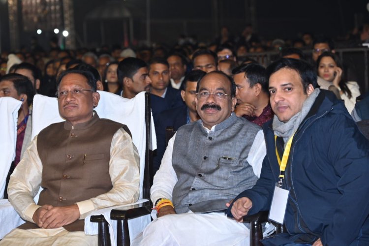 मुख्यमंत्री साय ने कवि सम्मेलन का भरपूर उठाया आनंद