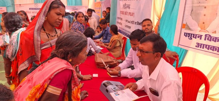 महासमुंद के 212 ग्राम पंचायतों में पहुंची विकसित भारत संकल्प यात्रा