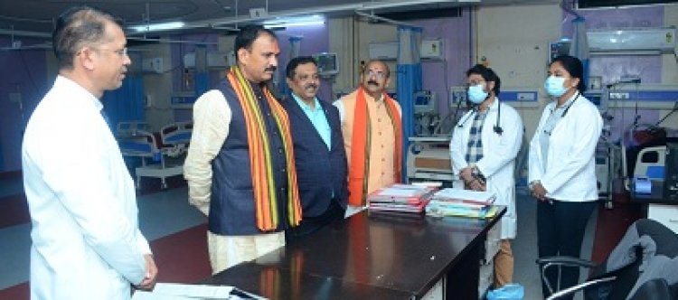 मरीजों और आम जनता में अपना विश्वास बनाए रखें डॉक्टर : स्वास्थ्य मंत्री