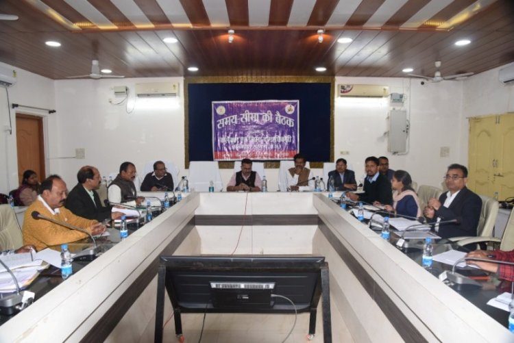 धान खरीदी के अंतिम दिन, बारीकी से करें भौतिक सत्यापन : कलेक्टर