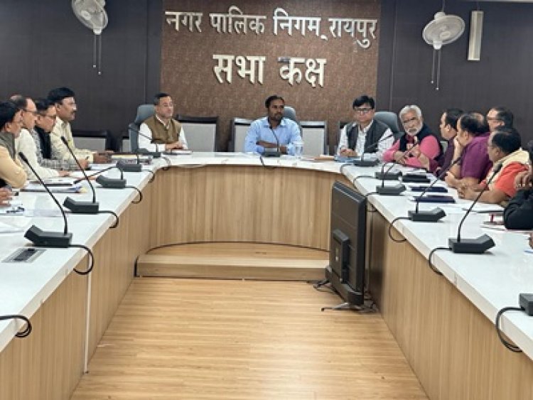 पुराने बकायादारों की सूची तैयार कर कड़ाई से वसूले टैक्स