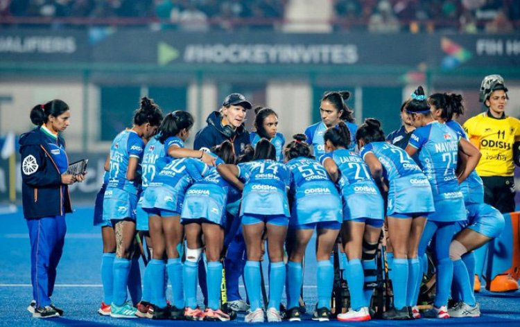 भारतीय महिला हॉकी टीम प्रो लीग मैचों के लिए भुवनेश्वर पहुंची