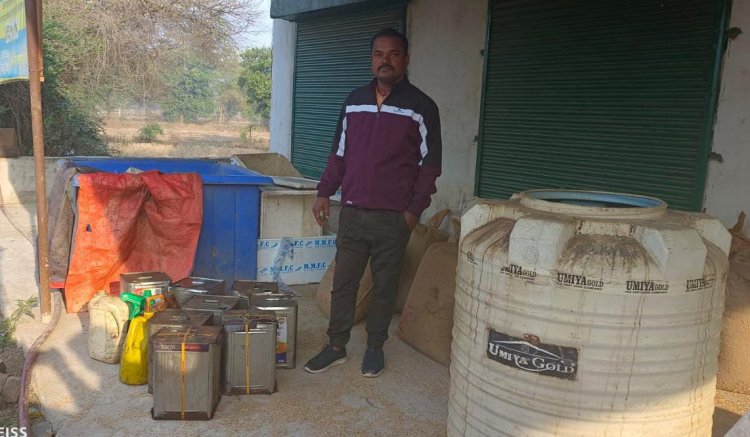 खाद्य अधिकारी ने जब्त किया 700 लीटर अवैध डीजल