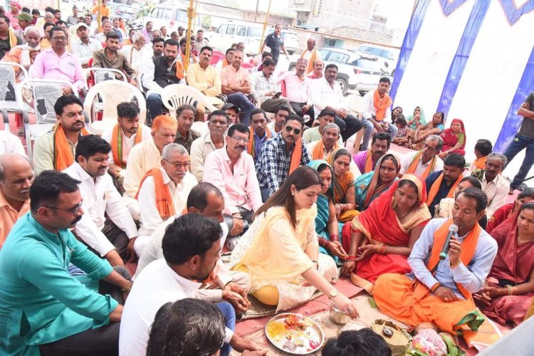 भावना बोहरा ने किया सुतियापाट नहर विस्तारीकरण का भूमिपूजन