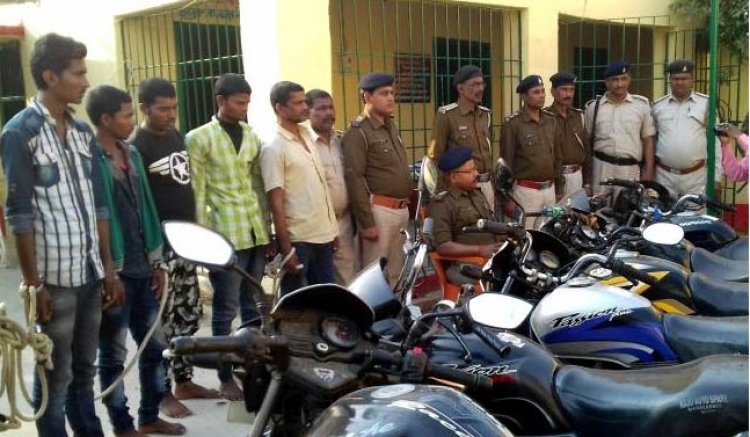 आधा दर्जन आरोपितों से चोरी की 12 बाइक पुलिस ने किया जब्त