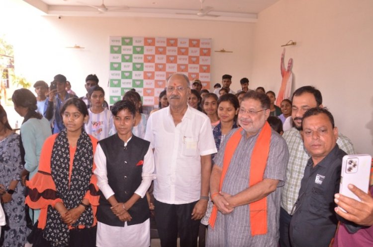 फर्स्ट टाइम वोटर्स ने बृजमोहन को दिया समर्थन