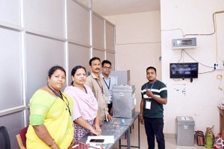 आकाश यादव ने शुरू किया अनिवार्य सेवा से डाकमत मतदान