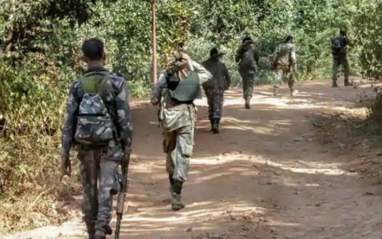 मुठभेड़ अपडेट : 8 नक्सली ढेर, एक जवान शहीद, 2 घायल...