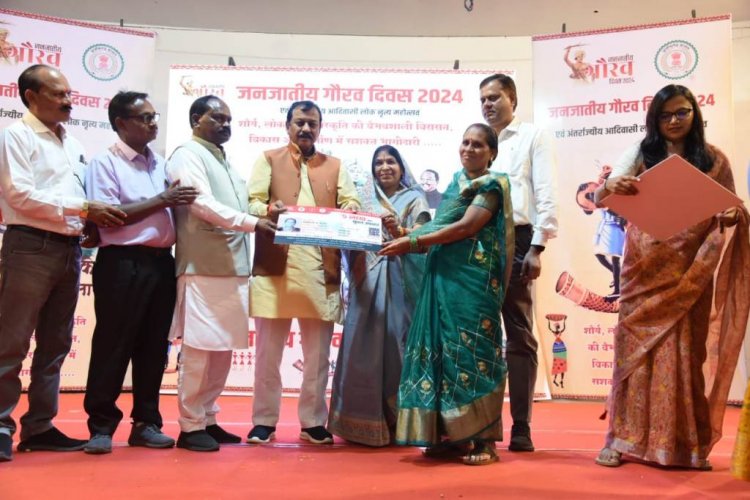 आदिवासी समाज के रीति-रिवाज, तथा जीवन शैली को आत्मसात करें: विजय बघेल