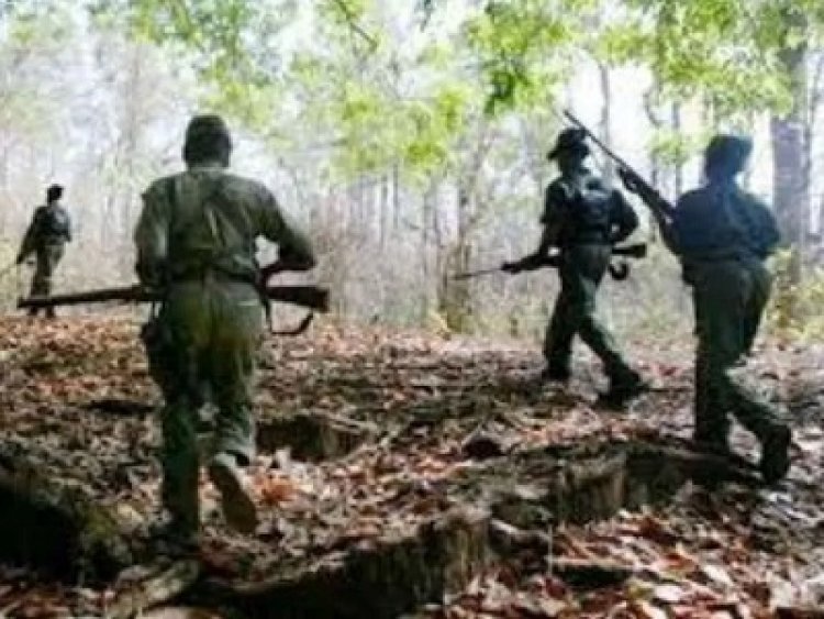 सुरक्षाबलों और नक्सलियों के बीच मुठभेड़, फायरिंग जारी