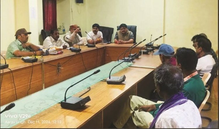डेयरी व पशुपालकों की निगम अधिकारियों ने ली बैठक
