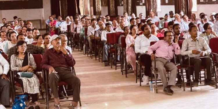 वाणिज्य विषय के प्रति बच्चों में रूचि बढ़ाने कार्यशाला