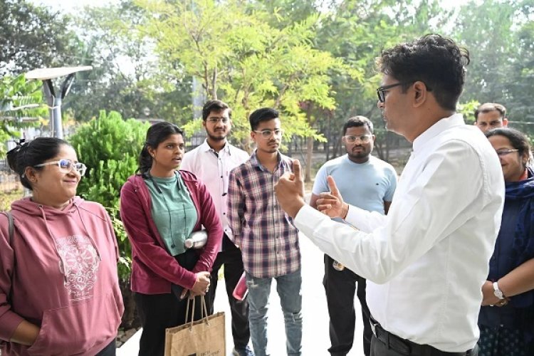 नालंदा परिसर में युवाओं से मिले वित्तमंत्री ओपी चौधरी