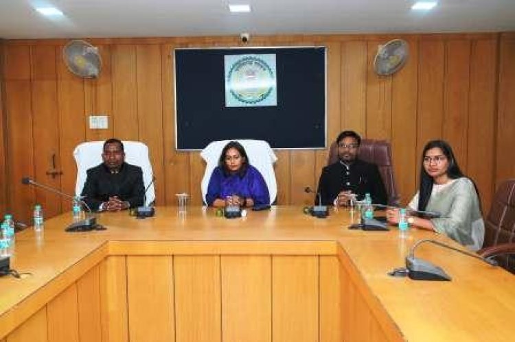 सर्वोपरि कर्तव्य निर्वहन से देश की संवैधानिक बुनियाद को करें मजबूत : कलेक्टर ममगाईं