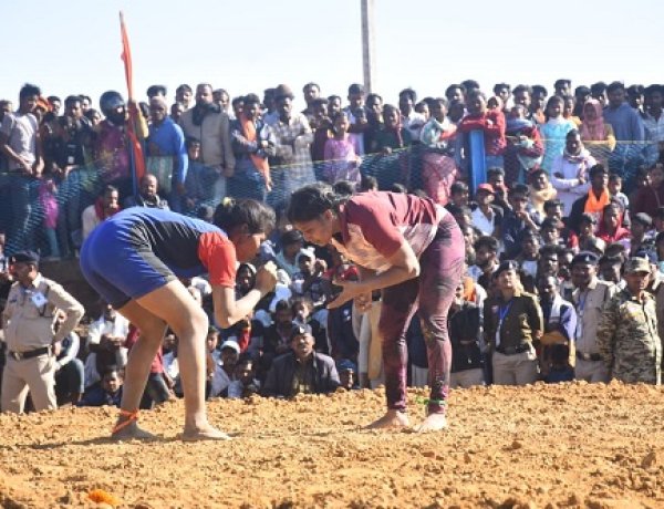 मैनपाट महोत्सव के आखिरी दिन दंगल प्रतियोगिता का हुआ फैसला