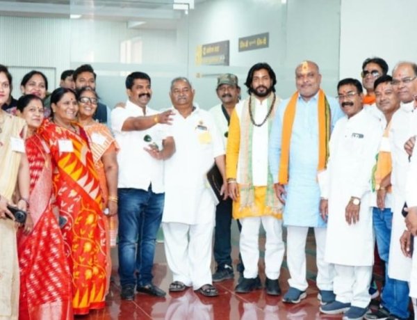 विधायक ललित चंद्राकर के नेतृत्व में यादव समाज ने देखी विधानसभा की कार्यवाही