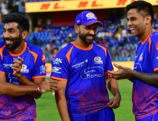 मुंबई इंडियंस : जीत से शुरूआत, रिकार्ड्स की बौछार