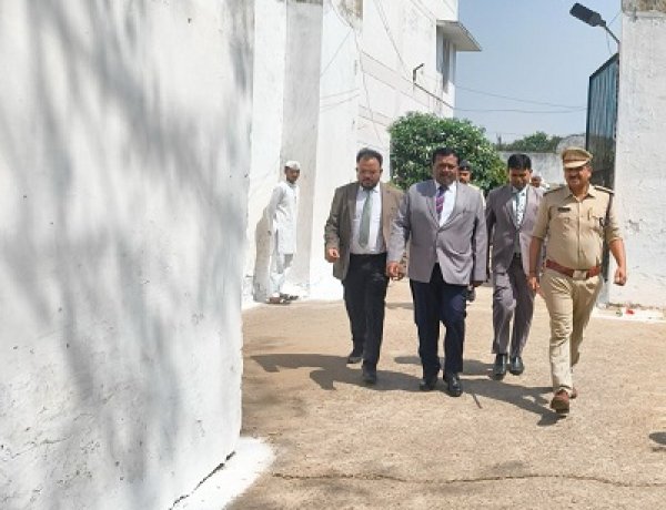 प्रधान जिला एवं सत्र न्यायाधीश जिला दुर्ग द्वारा केन्द्रीय जेल दुर्ग का किया गया निरीक्षण