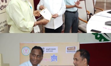 जिला कलेक्टर ने किया पांडुलिपि सर्वेक्षण कार्य कर रहे टीम को सम्मानित