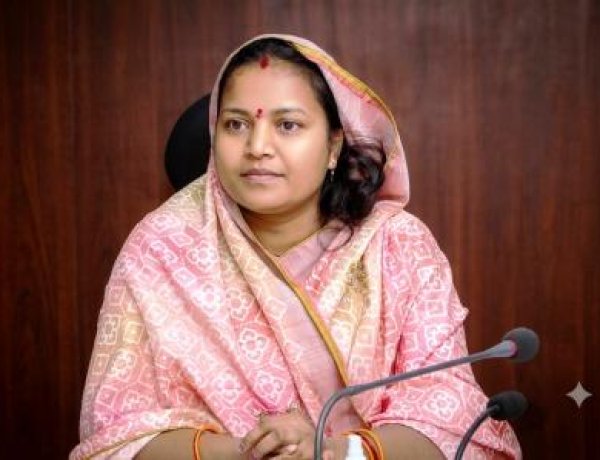 कुपोषण और एनीमिया के खिलाफ जमीनी स्तर पर तंत्र को करें मजबूत, हर दिन आंगनबाड़ी केंद्रों का करें निरीक्षण : मंत्री लक्ष्मी रजवाड़े