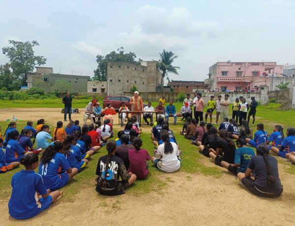 आरंग में जिला स्तरीय शालेय बालिका रग्बी प्रतियोगिता, चार विकासखंडों की खिलाड़ियों ने दिखाया खेल कौशल
