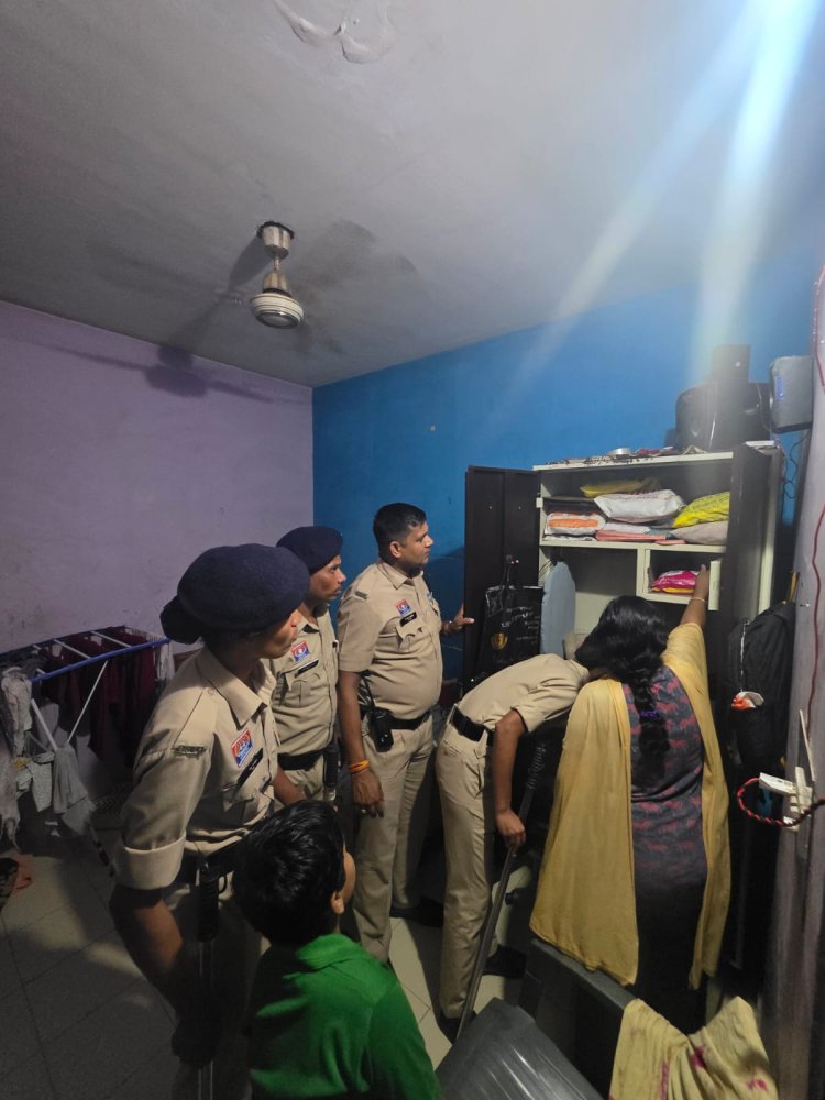 सुरक्षा व्यवस्था मजबूत करने रायपुर पुलिस का अभियान, 200 से अधिक मकानों का हुआ सत्यापन