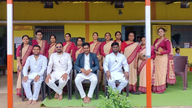 सरस्वती शिशु मंदिर हाई स्कूल आरंग में श्रद्धा और उत्साह के साथ मनाया गया गुरु पूर्णिमा उत्सव महर्षि वेदव्यास के आदर्शों पर चलने और गुरु के सम्मान का दिया गया संदेश