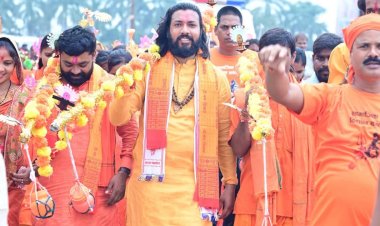 कैबिनेट मंत्री गुरु खुशवंत साहेब के नेतृत्व में 71 किलोमीटर की यात्रा का कारवां आगे बढ़ा, समोदा में विधानसभा अध्यक्ष डॉ. रमन सिंह हुए शामिल