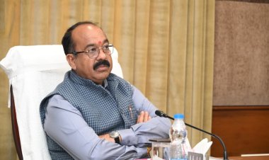 मुंगेली जिले में जारी विकास कार्यों की उपमुख्यमंत्री श्री अरुण साव ने की समीक्षा