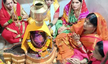 सावन के अंतिम सोमवार पर नर्मदेश्वर महादेव मंदिर में हुआ दुग्धाभिषेक एवं जलाभिषेक