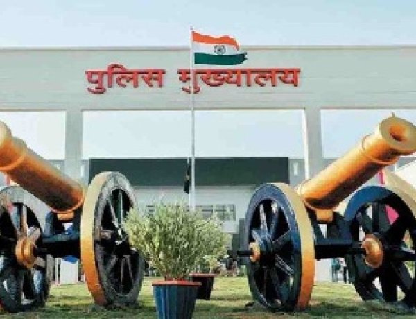खेल प्रतिभा का इनाम! दो महिला पुलिसकर्मियों को क्रम से पूर्व पदोन्नति
