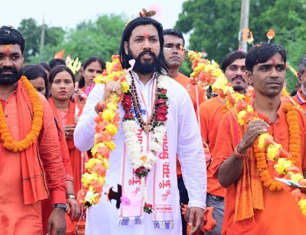 बरसते पानी में भी नहीं रुके कांवड़ियों के कदम, कैबिनेट मंत्री गुरु खुशवंत साहेब जी के नेतृत्व में निकला विशाल कांवड़ यात्रा
