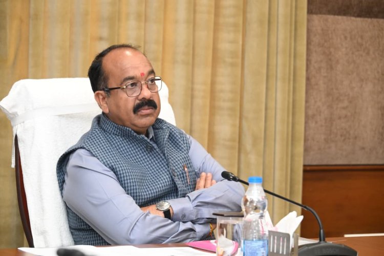 मुंगेली जिले में जारी विकास कार्यों की उपमुख्यमंत्री श्री अरुण साव ने की समीक्षा