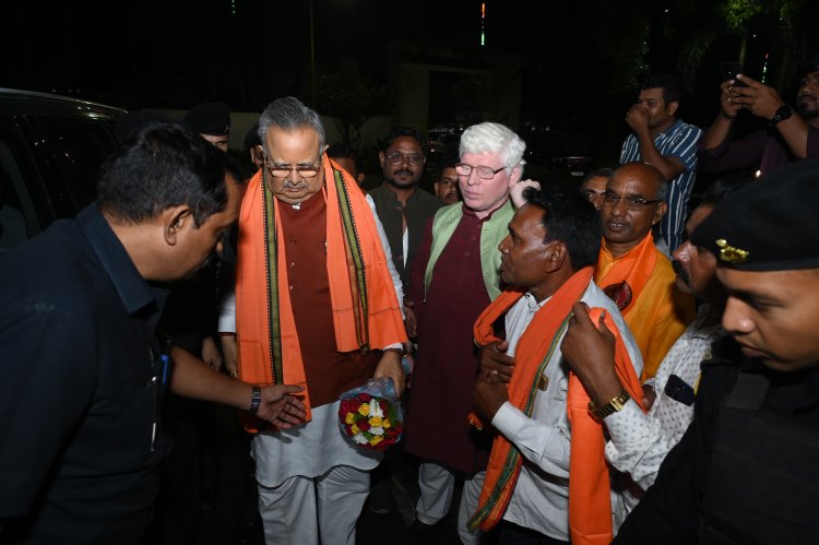 विधानसभा अध्यक्ष डॉ. रमन सिंह का आरंग में आत्मीय स्वागत-कार्यकर्ताओं ने नवीन कन्या महाविद्यालय और एक्सप्रेस ट्रेनों के ठहराव की रखी मांग