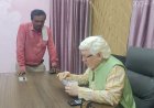 आरंग नगर पालिका अध्यक्ष ने 'गोठ बात' में सुनीं जन-समस्याएं-पाइपलाइन विस्तार के दिए निर्देश, शहीद वीर नारायण सिंह की प्रतिमा स्थापना हेतु मिला ज्ञापन